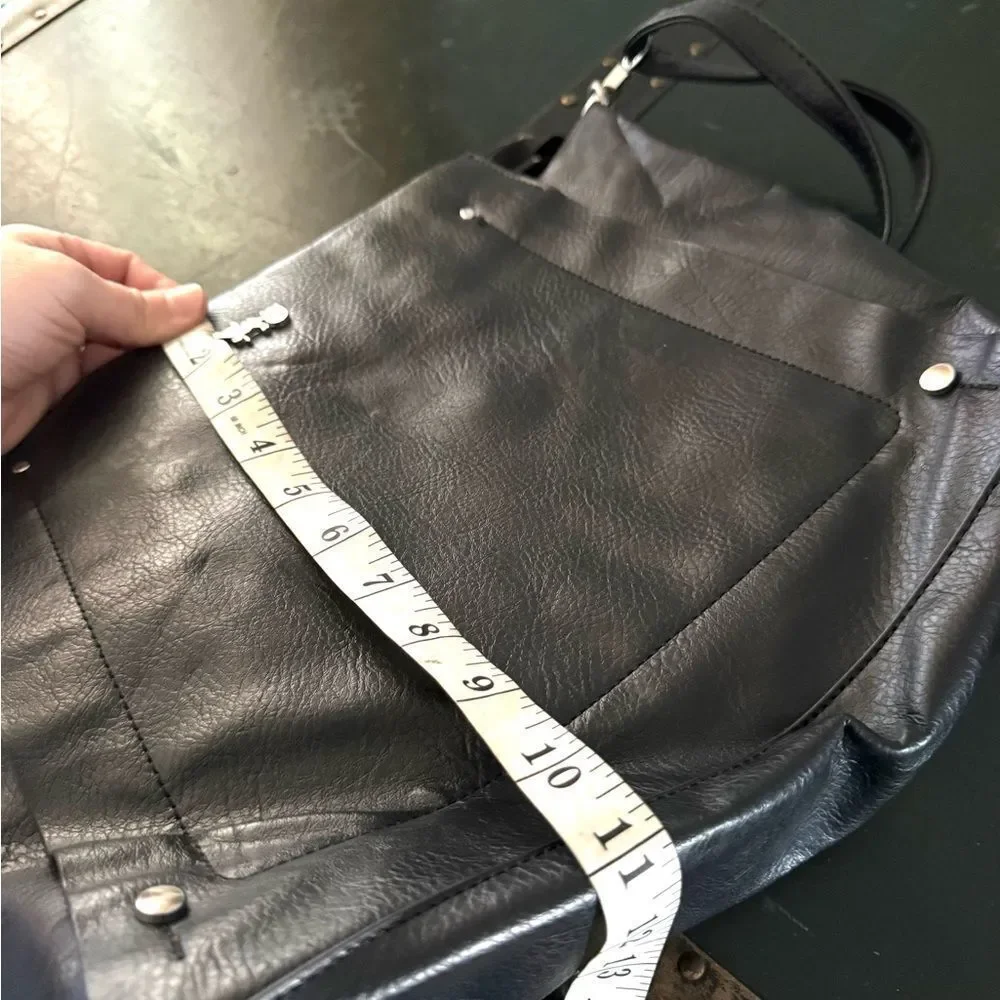 Matthew + Julian Satchel Bag Pockets Zip Lined Black Roomy Soft Classic Chic EUC